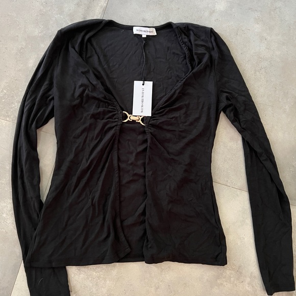 NWT! WeWoreWhat Flyaway Top Size M 🖤 - Picture 2 of 6